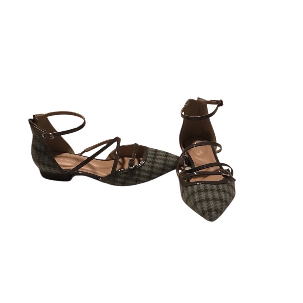 Strappy flats
